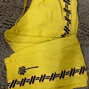 Trendy yellow trackpants